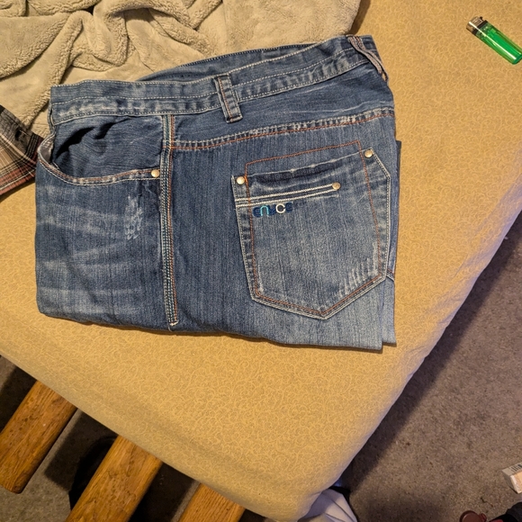 Meet your Posher, Justin - Picture 2 of 2